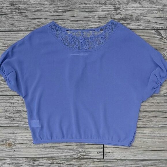 Urban Outfitters Kimchi Blue Blue Lace Crop Top Shirt Small - Picture 3 of 8